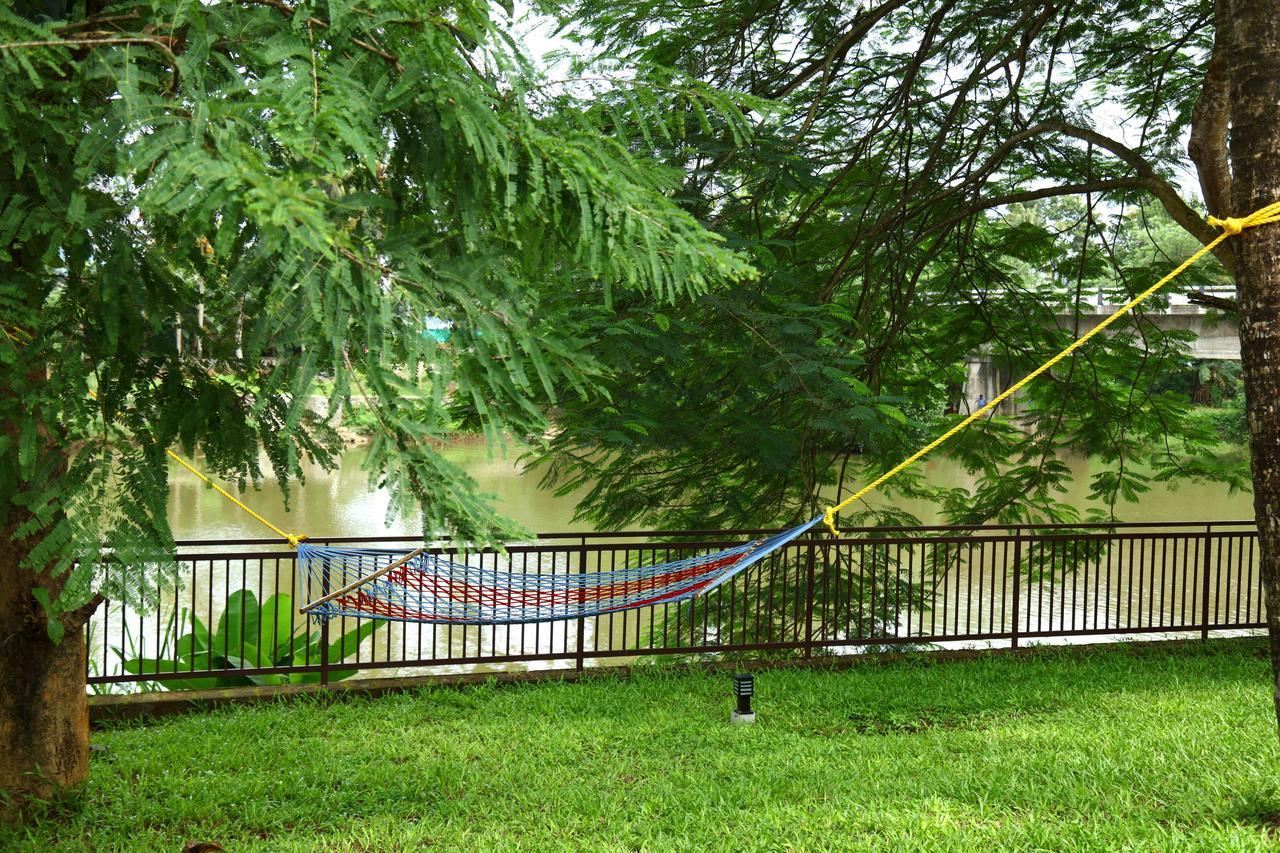 Nadhiyoram River Retreat Kochi Bagian luar foto