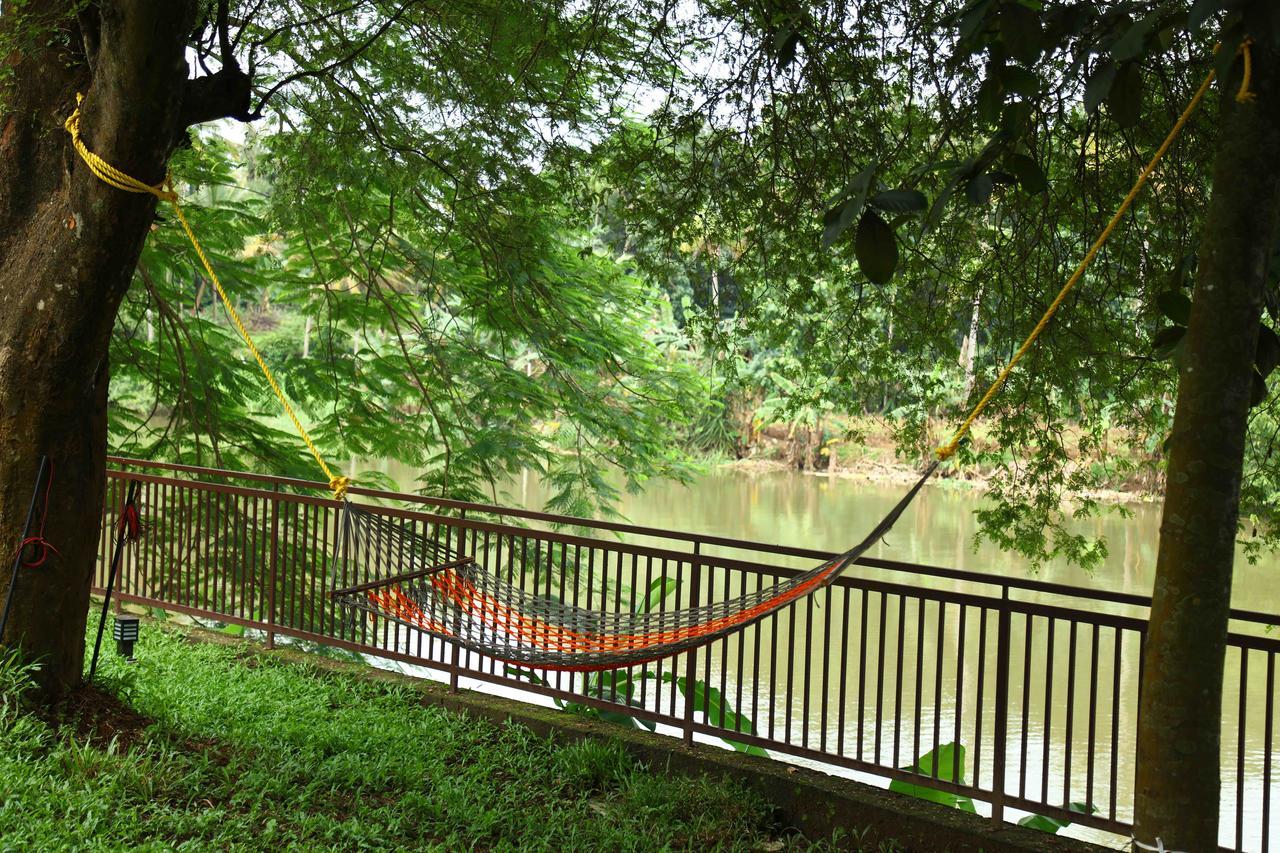 Nadhiyoram River Retreat Kochi Bagian luar foto